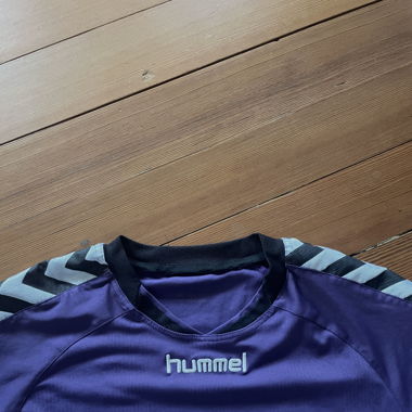 hummel shirt