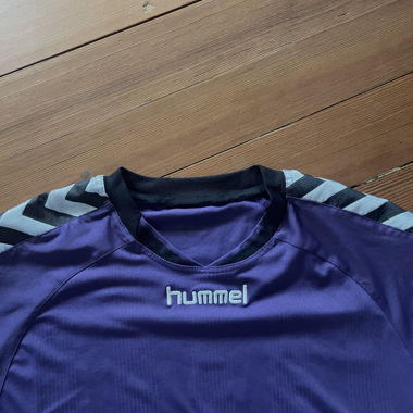 hummel shirt