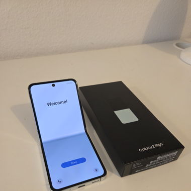 Samsung Galaxy Flip 5
