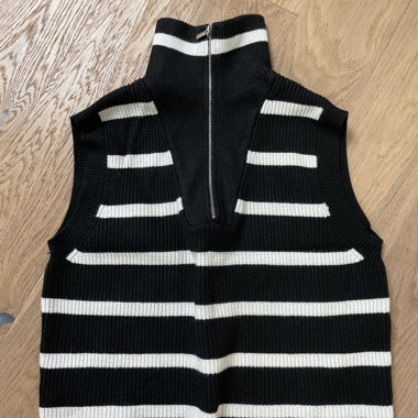 Gilet zip a righe Mango