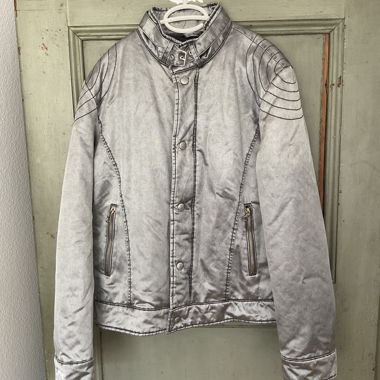 Veste argentée de Sisley