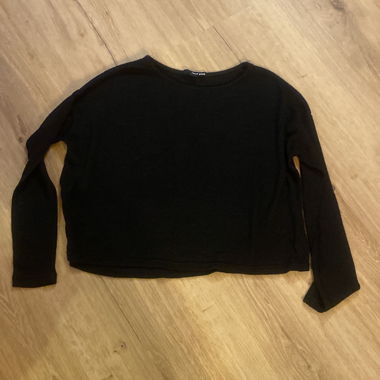 T-shirt nero a maniche lunghe