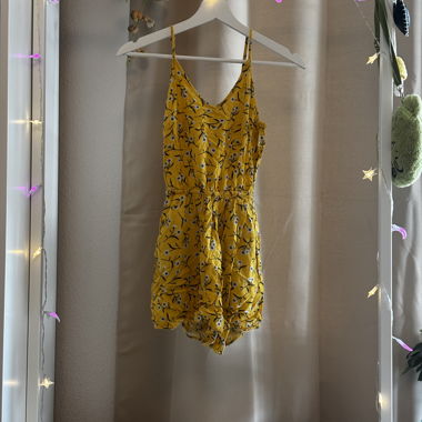 Yellow Floral Playsuit – H&M Divided – XS