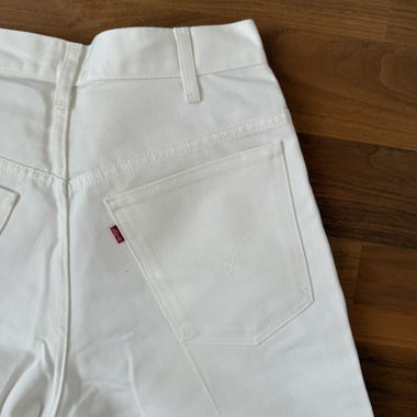 Levi’s white jeans