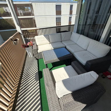 Outdoor lounge set with table