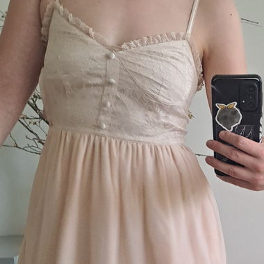 Fluffiges (Prinzessinnen-)Kleid mit Spitze