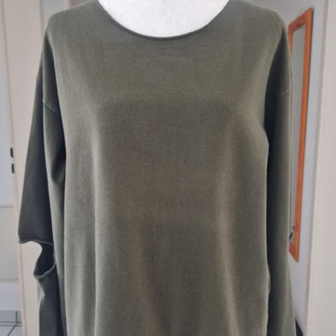 Maglione kaki a maniche lunghe