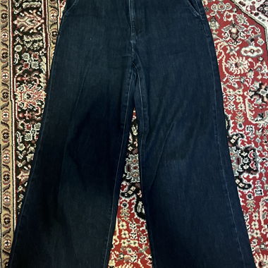 Wide High-Waist Uniqlo Jeans