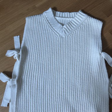 Sleeveless sweater