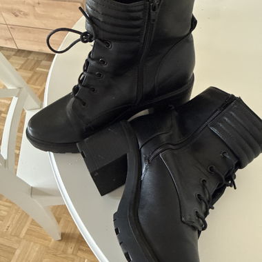 Ankle boot