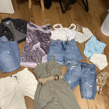 SPRING PRELOVED BOX SIZE S