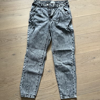 Grey Jeans