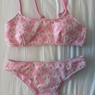 Completo bikini rosa a fiori taglia S