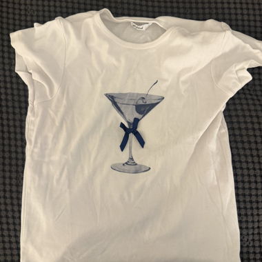 White T-shirt with cocktail motif