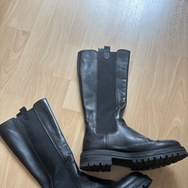 leather boots