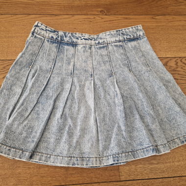 Jupe en jean plissée, taille 36, comme neuve