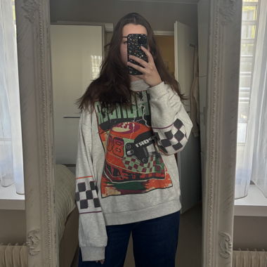 Y2K Sweatshirt / Pullover