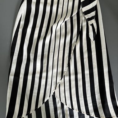 Wrap stripped skirt