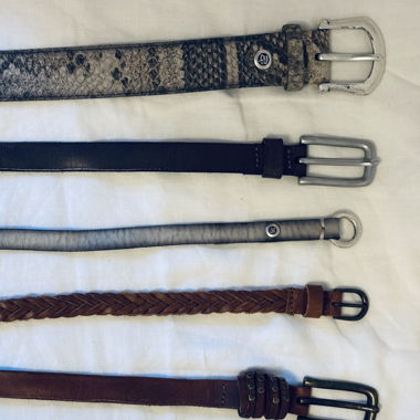 6 Ledergürtel GR 85 - trendig Snakeprint & Nieten