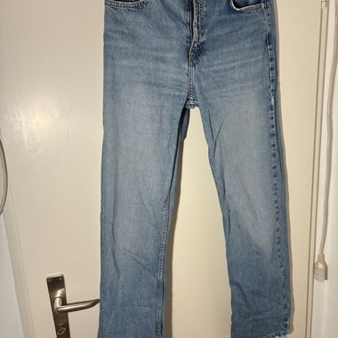 Jeans a gamba dritta azzurro chiaro ZARA