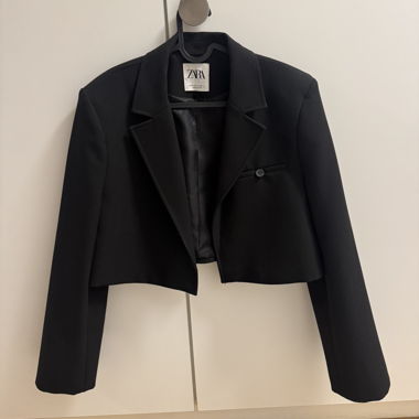 Cropped blazer