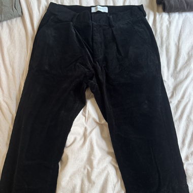 Schwarze Cordhose