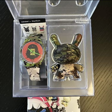 Montre Swatch "kidrobot for Swatch"