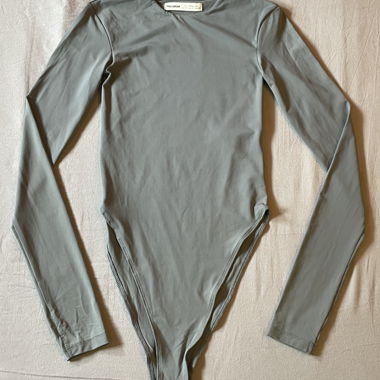 Body grigio a maniche lunghe
