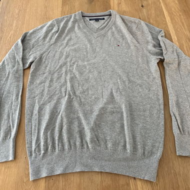 Tommy Hilfiger V-Neck Sweater