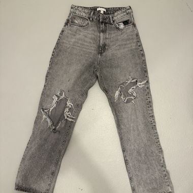 Jeans pattes larges avec trous