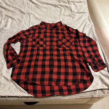 Hemd mit rot-schwarzem Karo