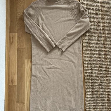Abito maglia beige
