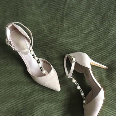 Rosa High Heels mit Perlen 
