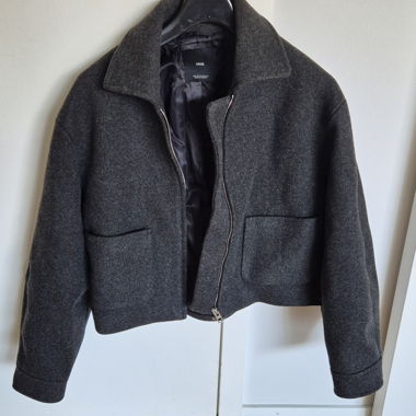 Kurze Wolljacke grau MANGO XS