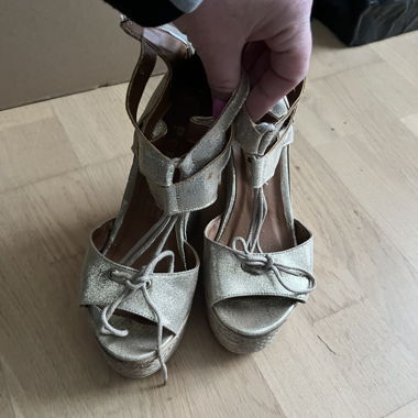 Keilabsatz Sandalen 