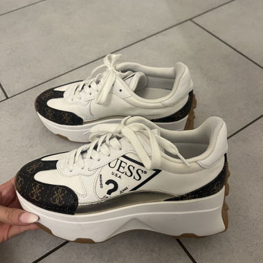 Sneakers Guess