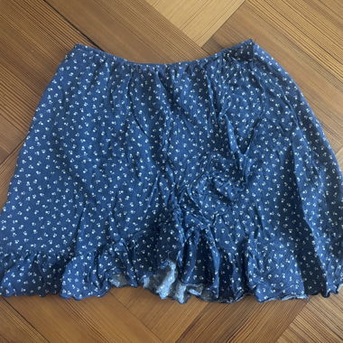 BRANDY MELVILLE skirt