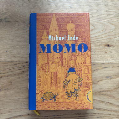 Libro Momo di Michael Ende