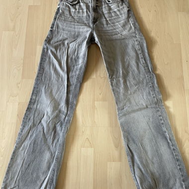 Jeans gris Zara