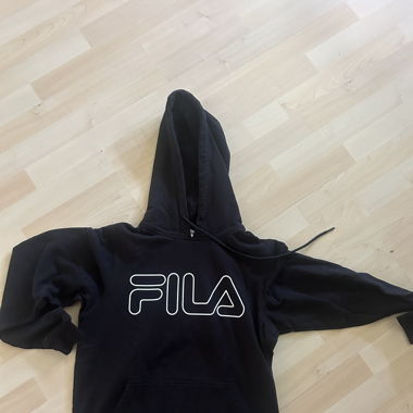 Fila pulli