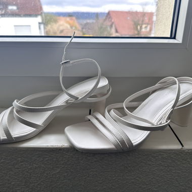 Weisse Heels Bershka