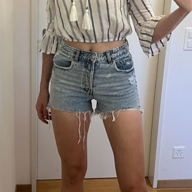 Shorts in Jeans
