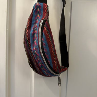 farbige Bauchtasche