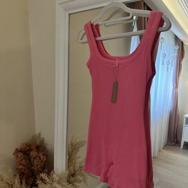 SKIMS Bodysuit Hot Pink