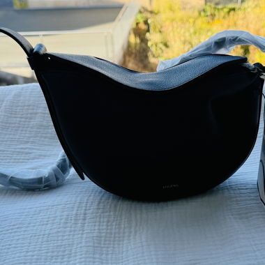 Schwarze Umhängetasche p