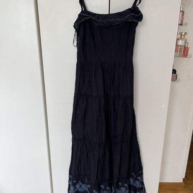 Schwarzes Langkleid