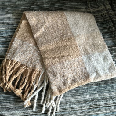 Schal beige C&A