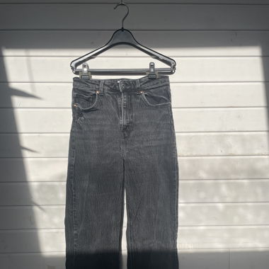 Schwarze Hose