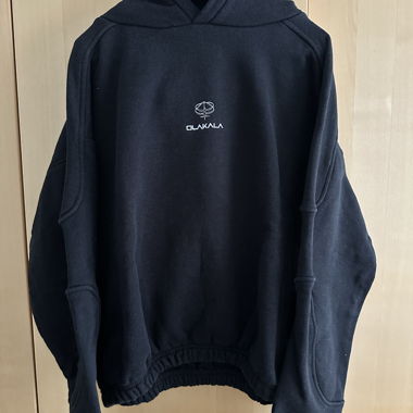 Sweat à capuche avec masque noir - OLAKALA