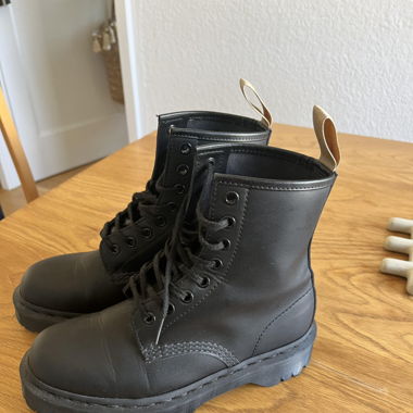 Dr. Martens VEGAN taille 38